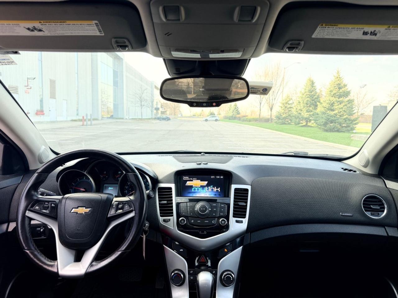 2015 Chevrolet Cruze 4dr Sedan 1LT Photo