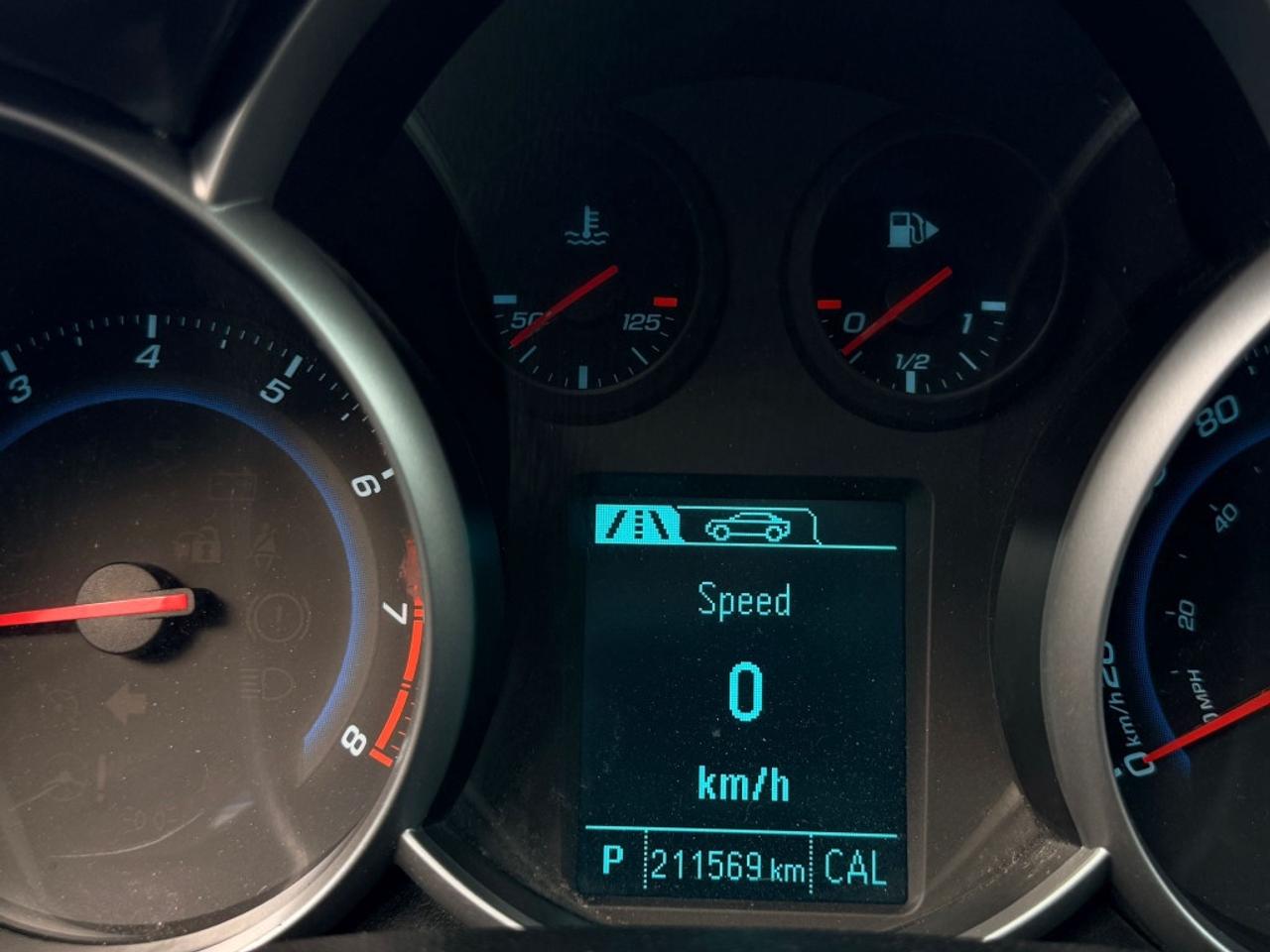 2015 Chevrolet Cruze 4dr Sedan 1LT Photo