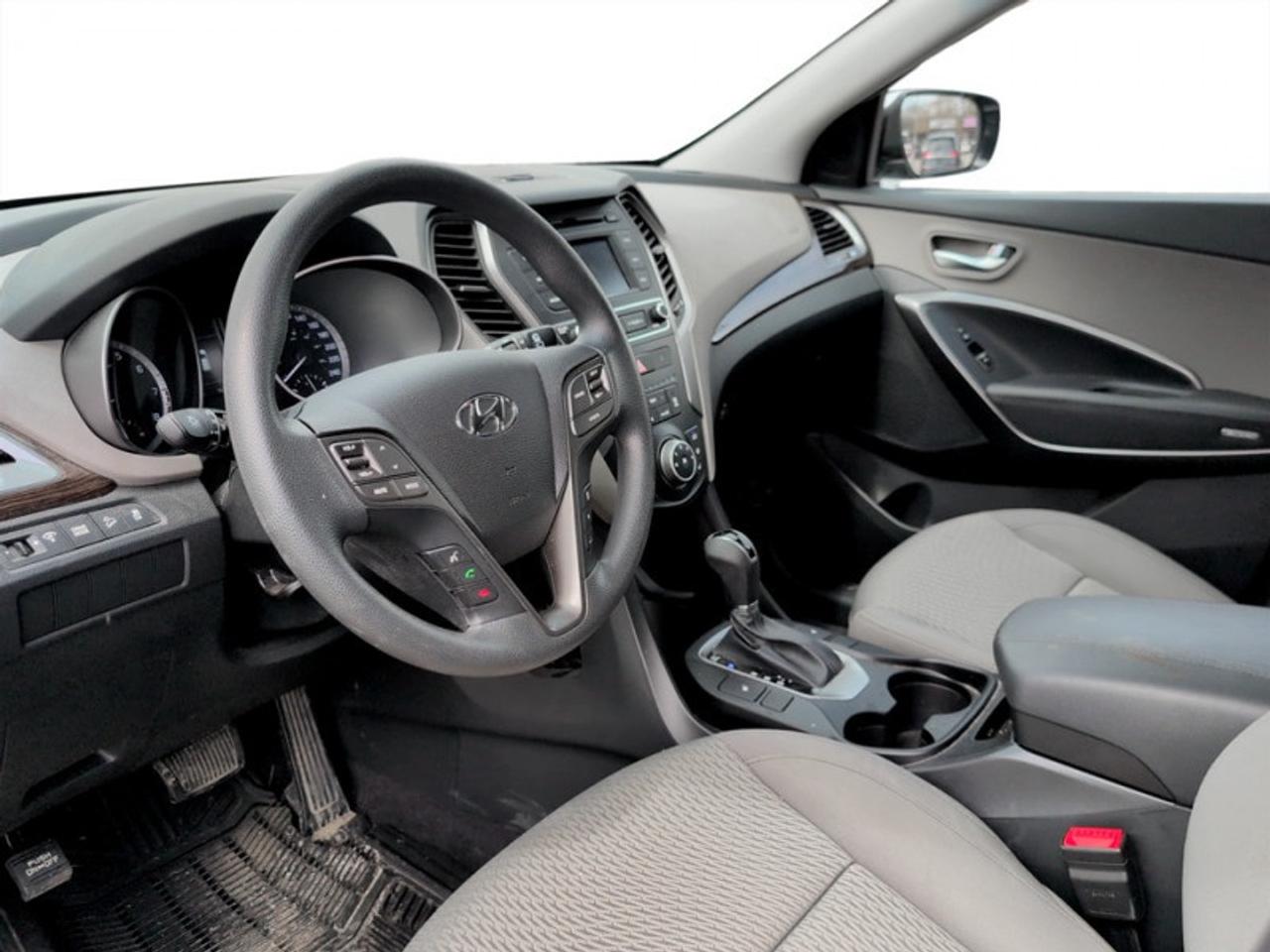 2018 Hyundai Santa Fe Sport 2.4  **ULTRA LOW MILEAGE** Photo