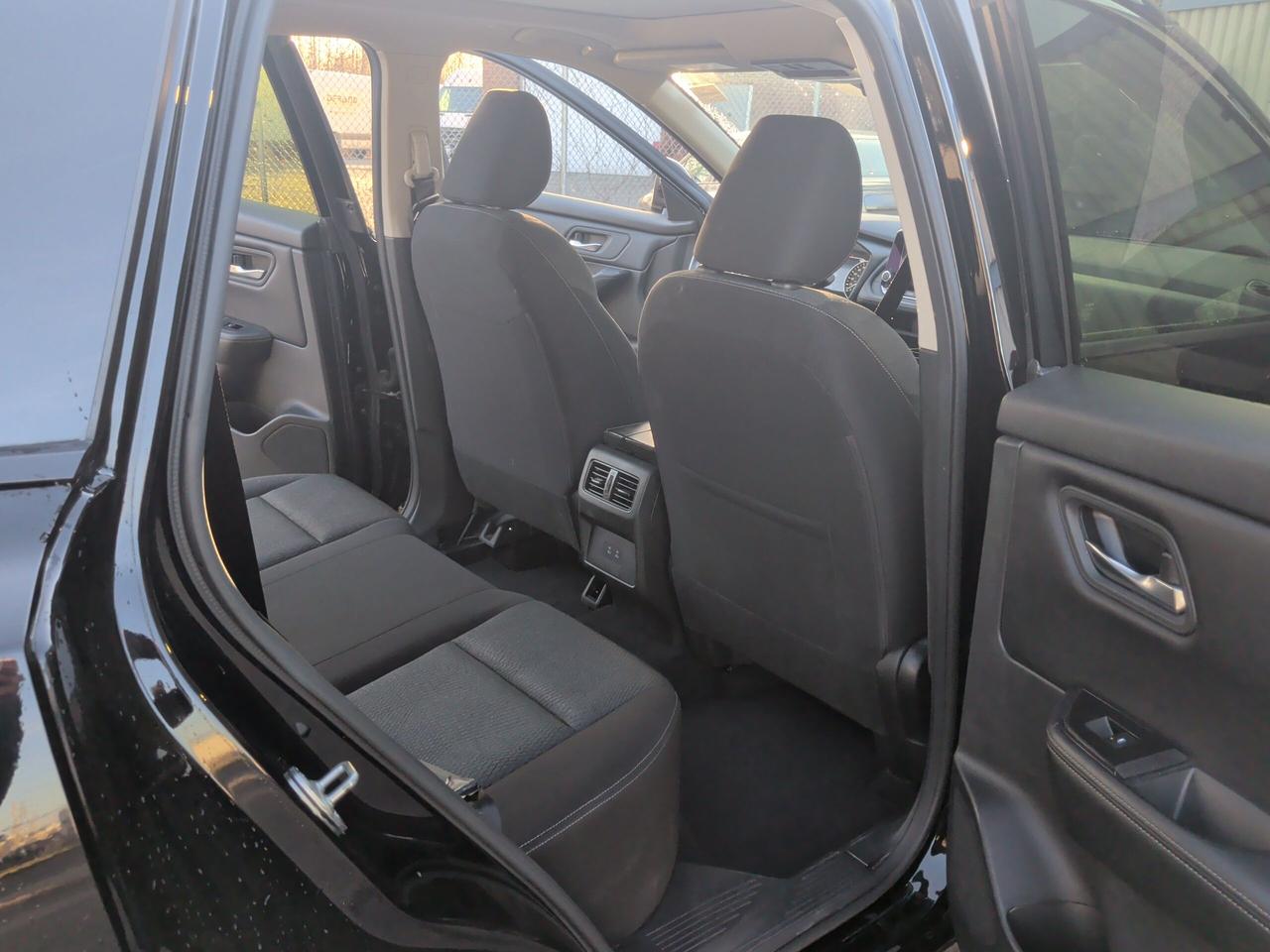 2024 Nissan Rogue SV MOONROOF Photo