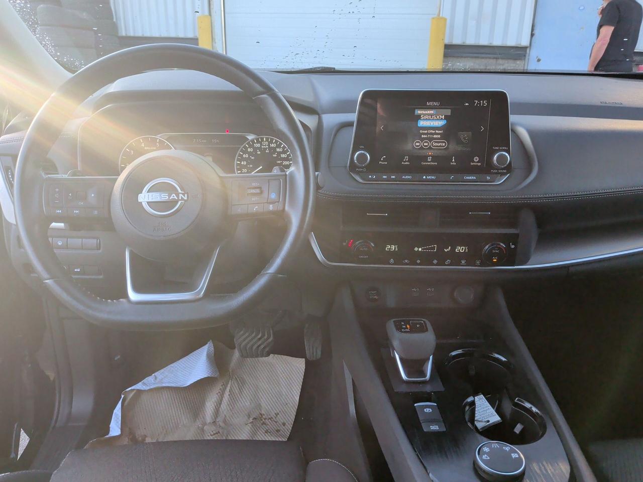 2024 Nissan Rogue SV MOONROOF Photo