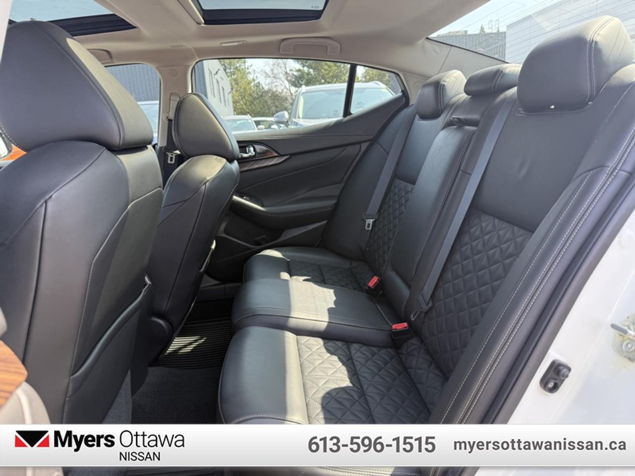 2016 Nissan Maxima Platinum  - Sunroof -  Navigation Photo