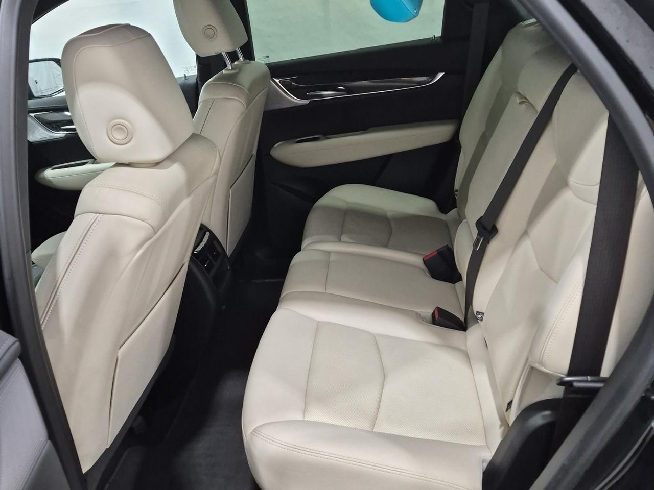 2021 Cadillac XT5 AWD Sport LOADED! HUD, BOSE, CAMERA MIRROR! - Photo #18