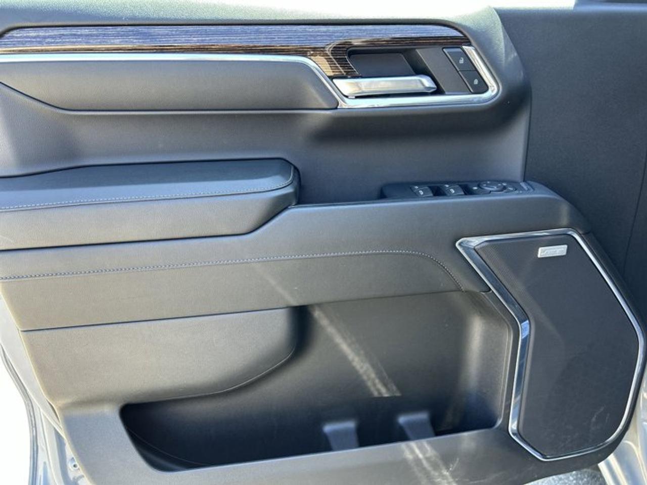 2024 GMC Sierra 1500 Elevation Crew Cab Standard Box 4WD | No Accidents | Leather Seats | 360 Camera Photo