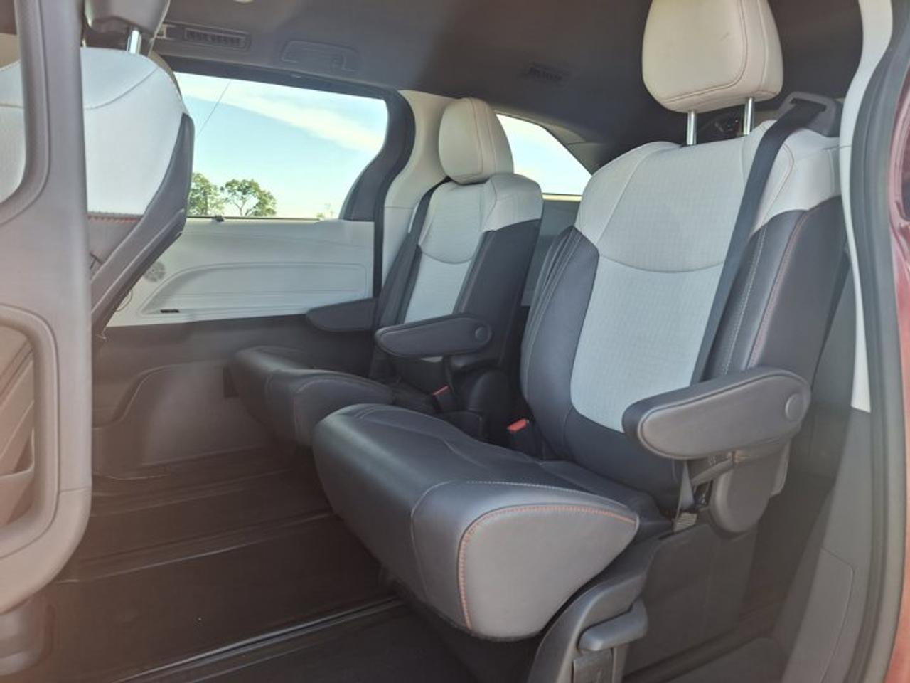 2024 Toyota Sienna XSE AWD Technology Pkg | Rear Entertainment Screen | Leather | Sunroof | Heated Wheel + Seats & More Photo