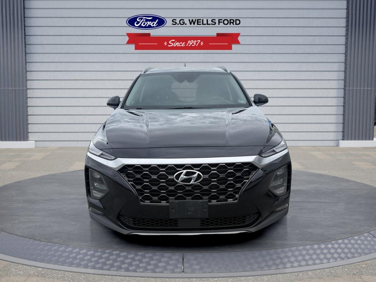 2020 Hyundai Santa Fe SE Photo
