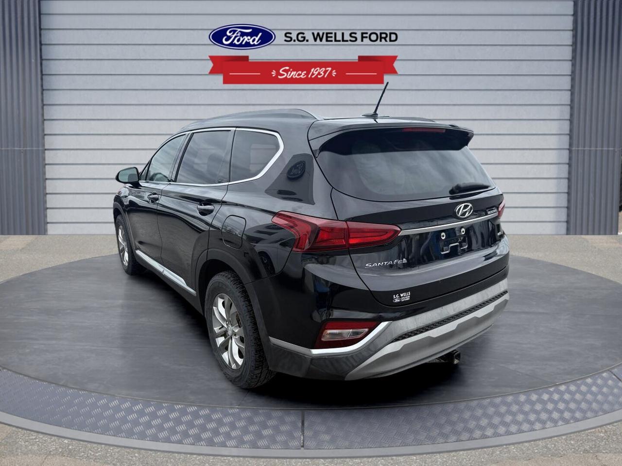 2020 Hyundai Santa Fe SE Photo