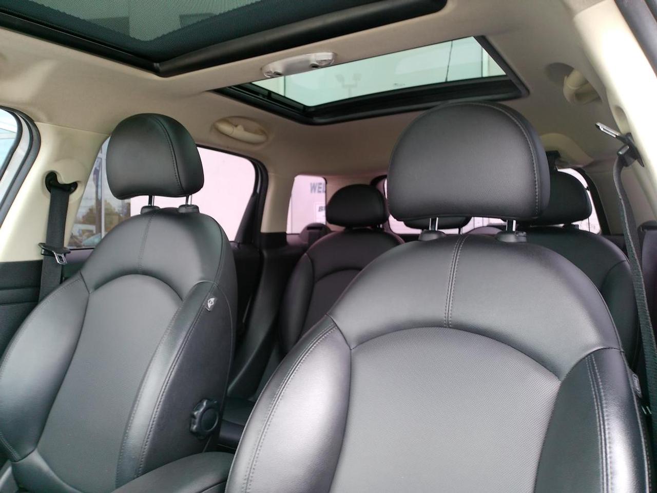 2015 MINI Cooper C ALL4 4dr S Photo