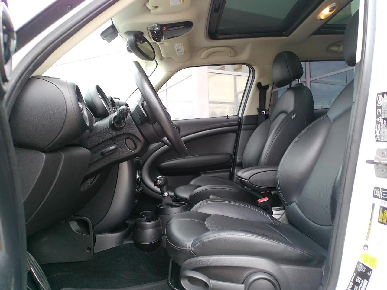 2015 MINI Cooper C ALL4 4dr S Photo