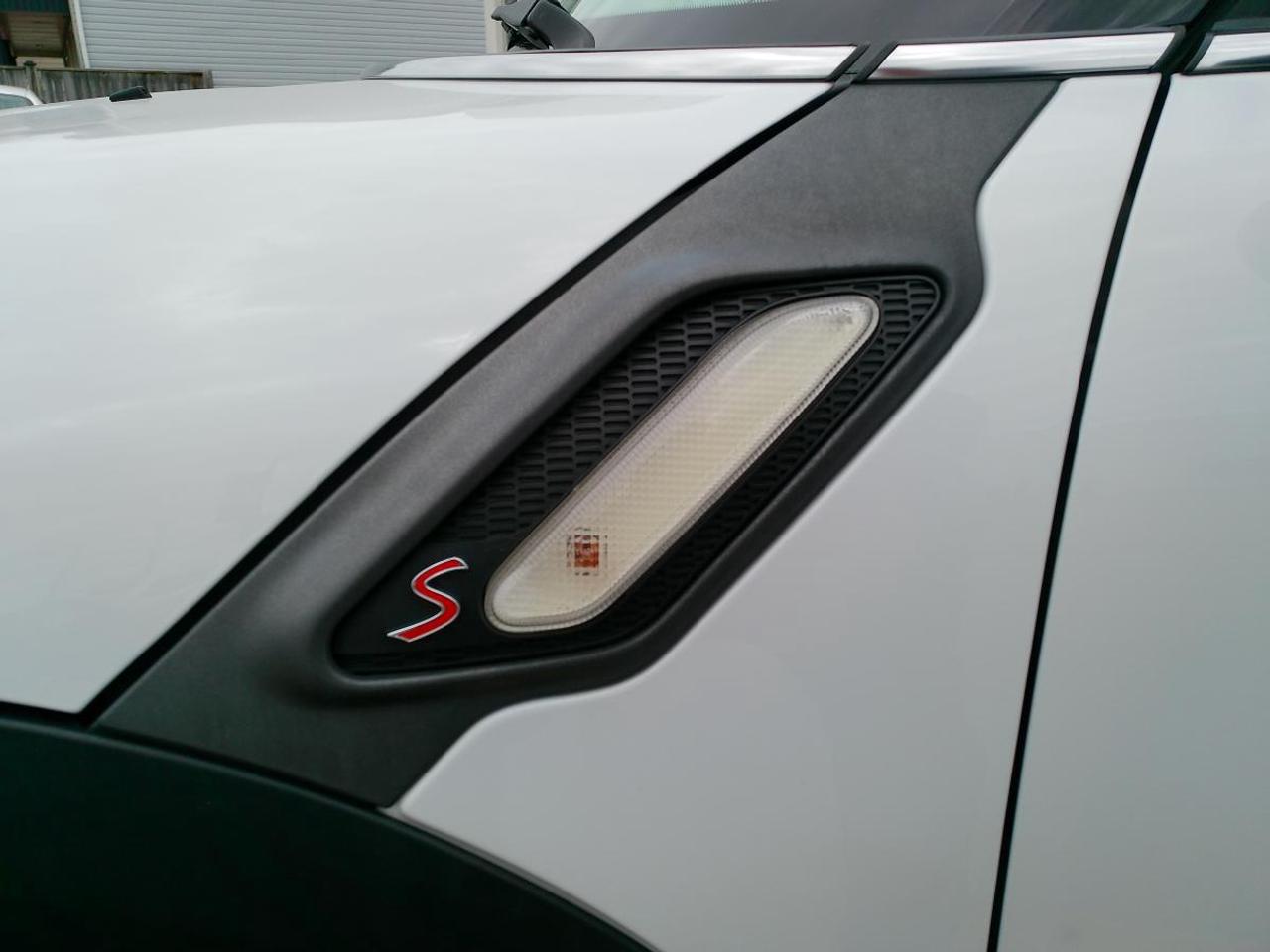 2015 MINI Cooper C ALL4 4dr S Photo