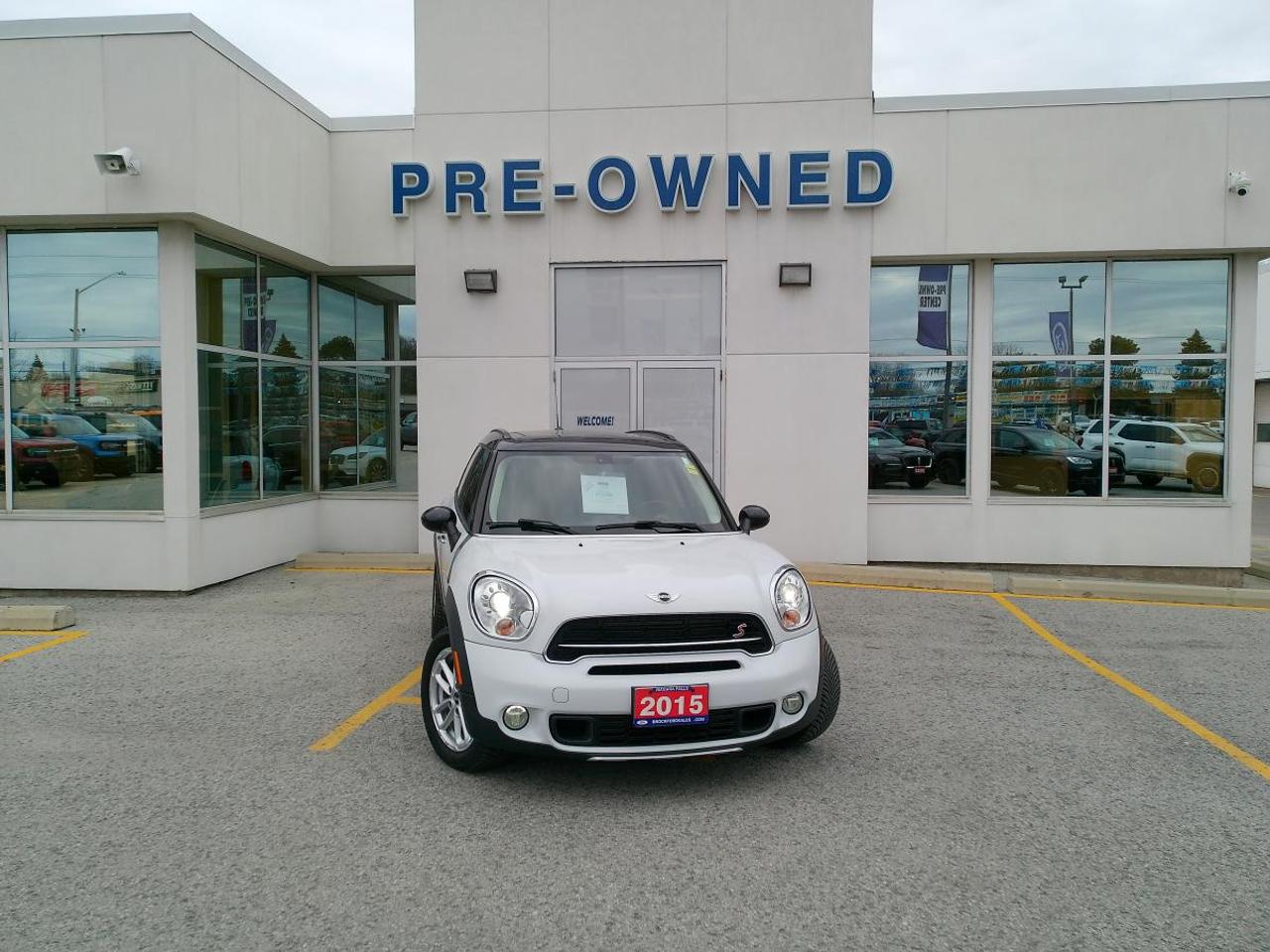 2015 MINI Cooper C ALL4 4dr S Photo