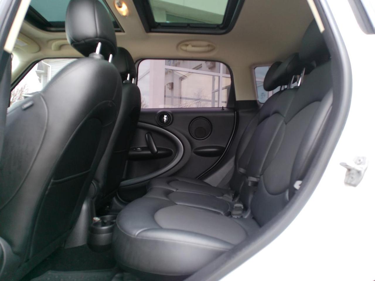 2015 MINI Cooper C ALL4 4dr S Photo