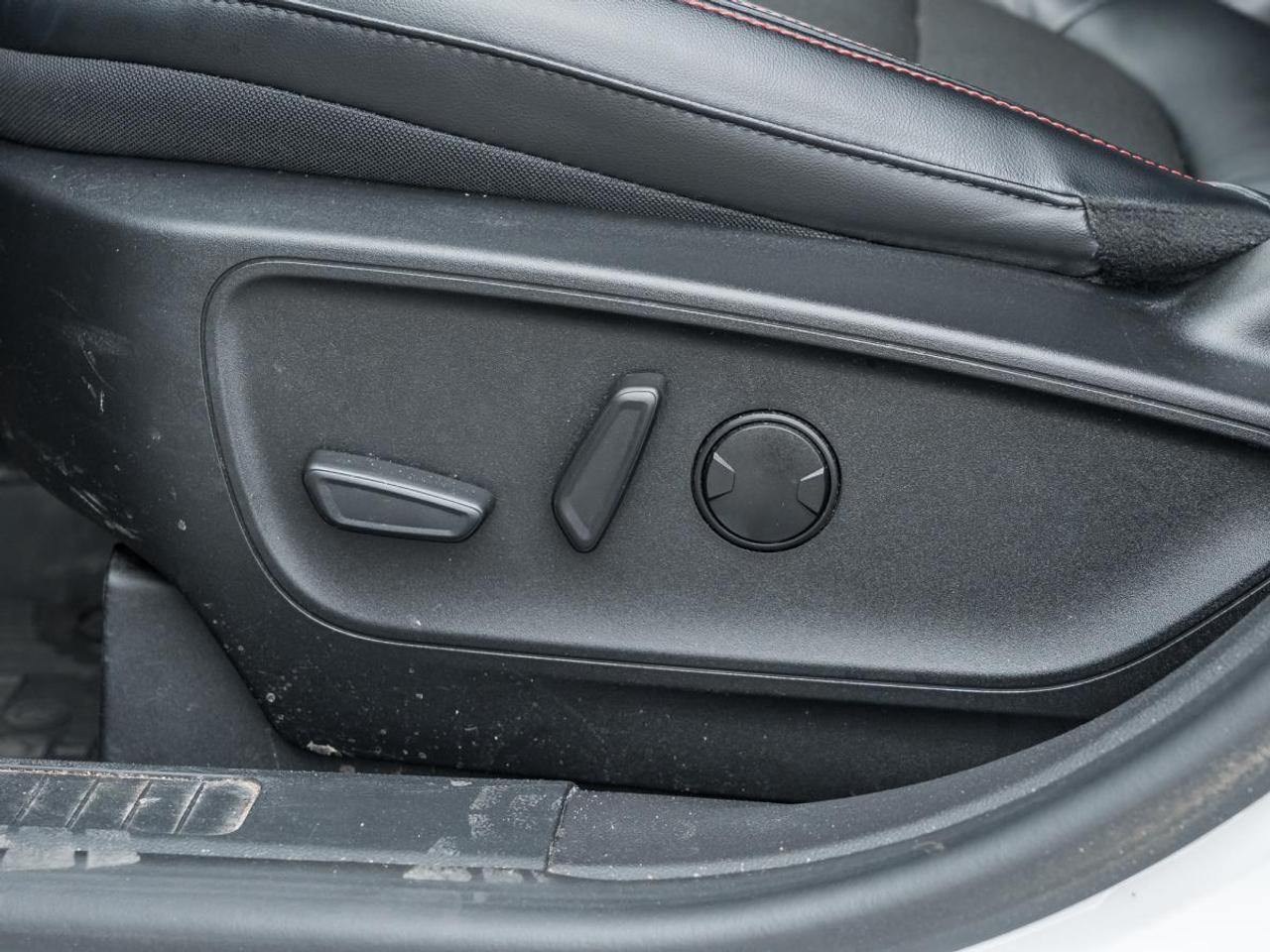 2023 Ford Escape ST-Line Photo