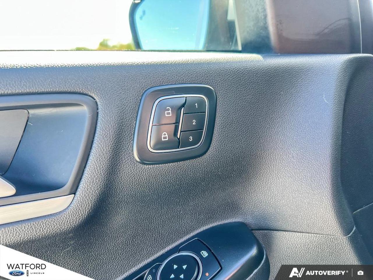 2025 Ford Escape Platinum AWD Photo