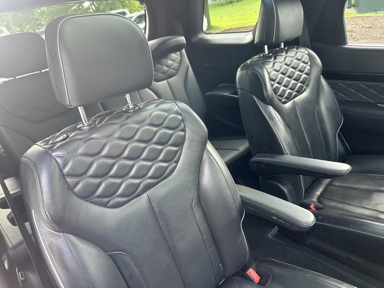 2020 Hyundai PALISADE Ultimate LOADED! SUNROOF, LEATHER, HEATED SEATS!! Photo
