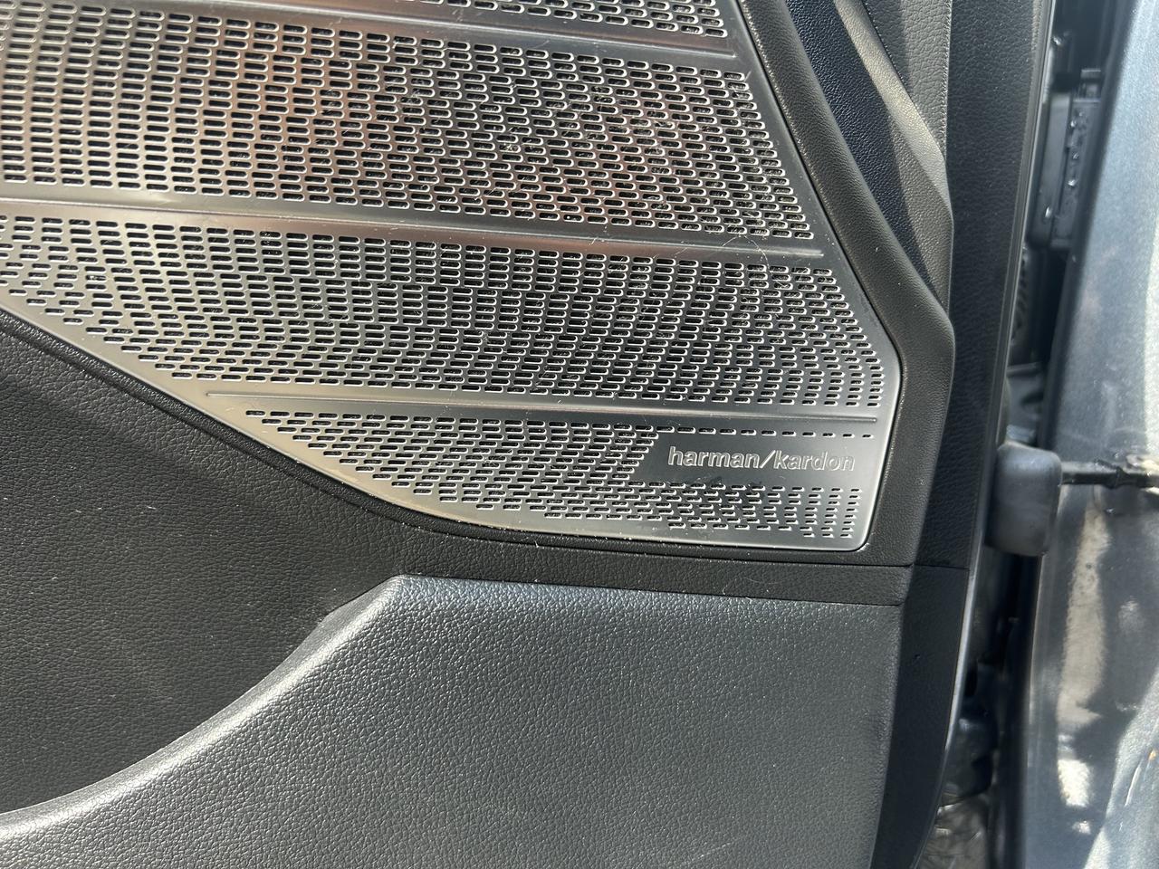 2020 Hyundai PALISADE Ultimate LOADED! SUNROOF, LEATHER, HEATED SEATS!! - Photo #20