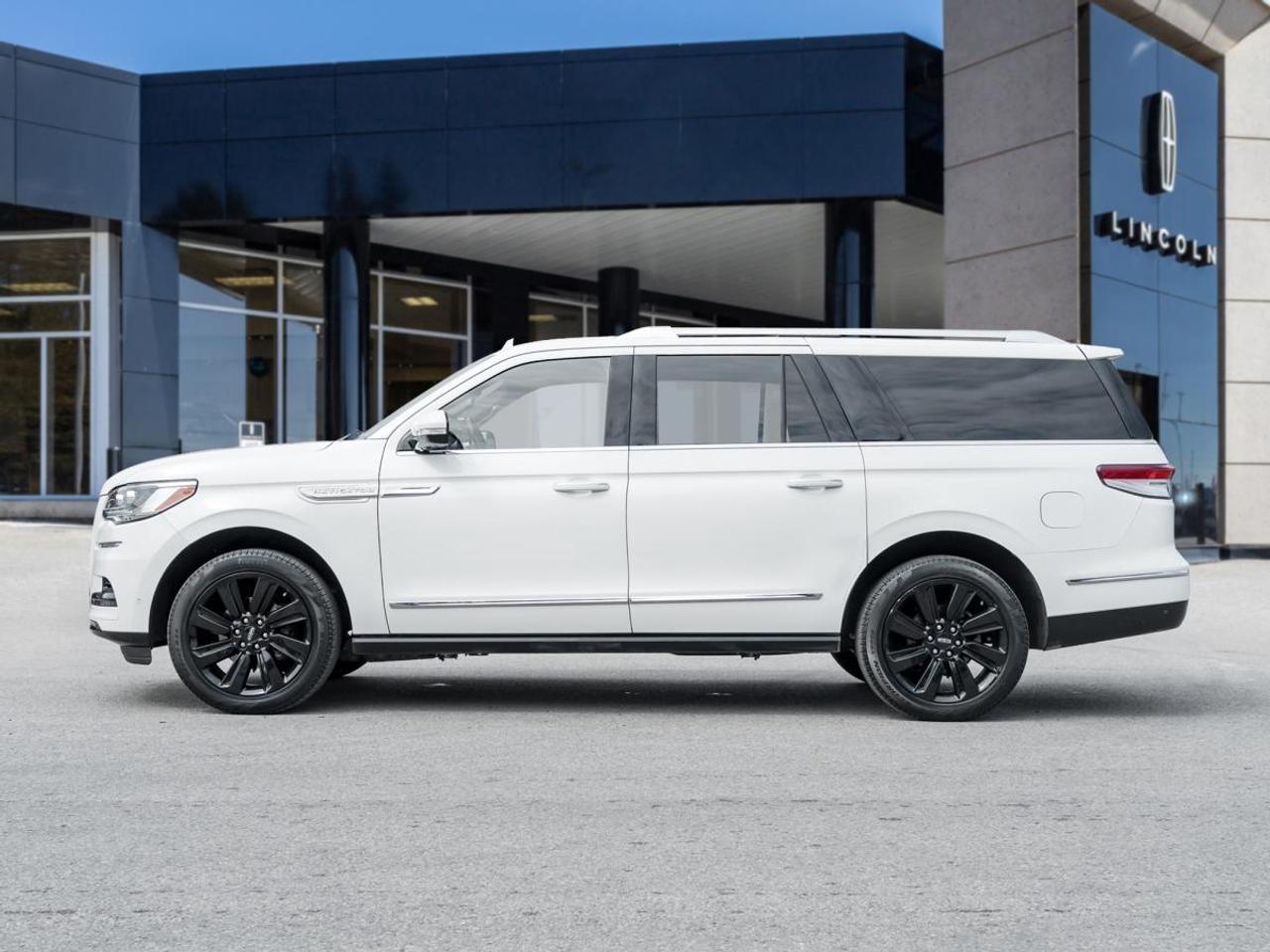 2023 Lincoln Navigator Reserve Photo2