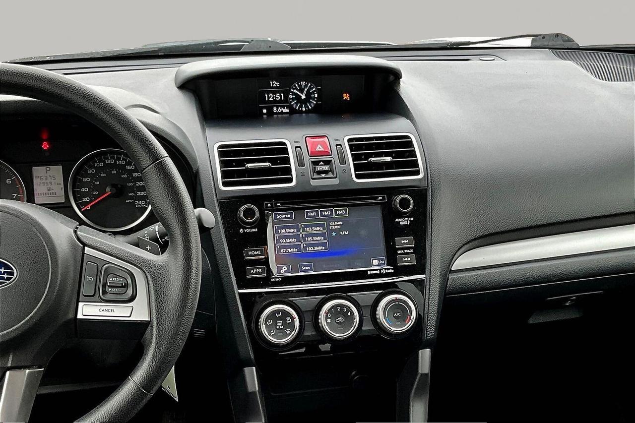 2017 Subaru Forester 2.5i Photo4