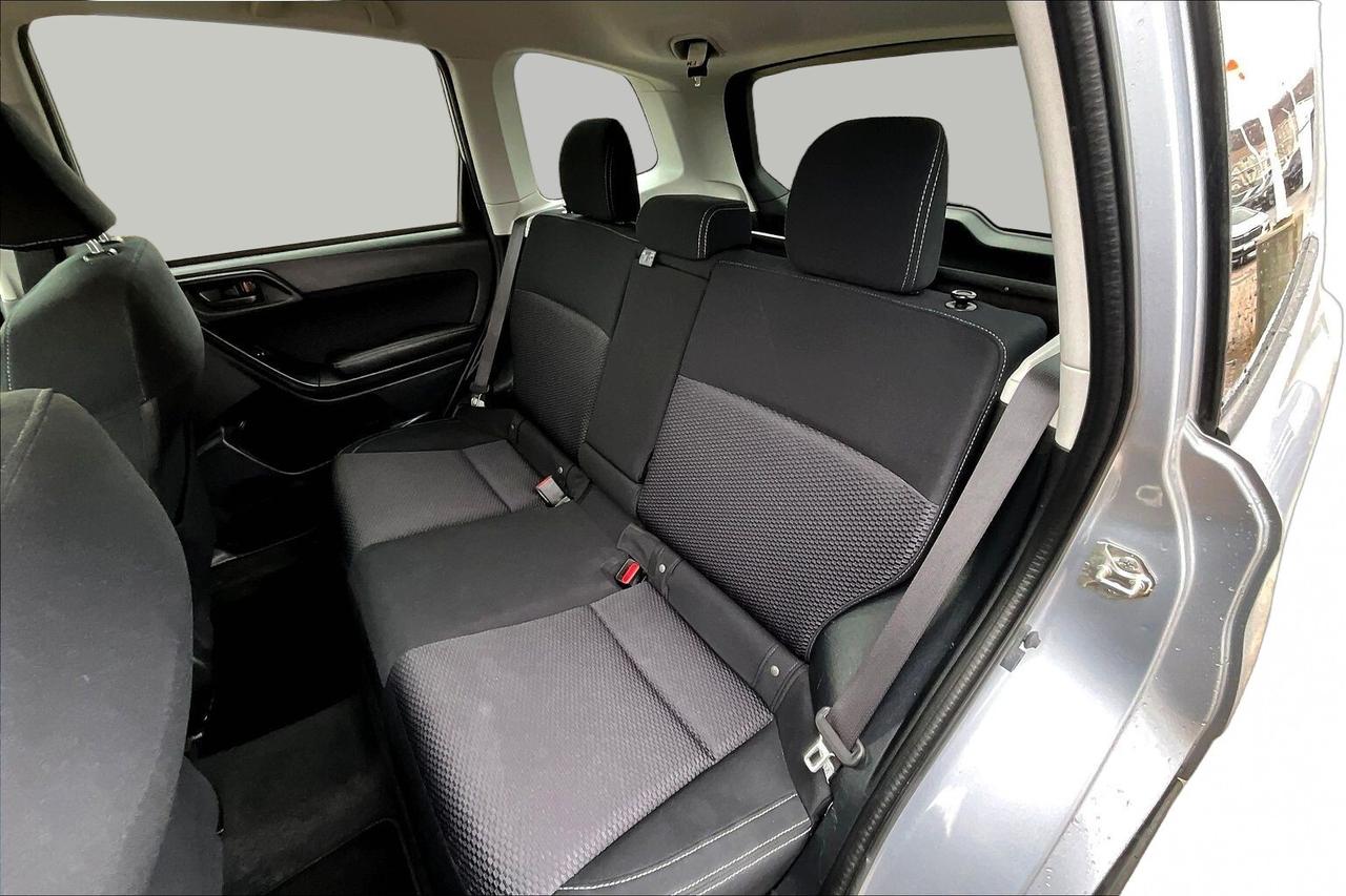 2017 Subaru Forester 2.5i Photo