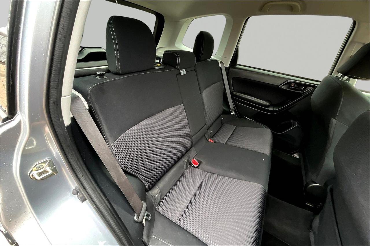 2017 Subaru Forester 2.5i Photo