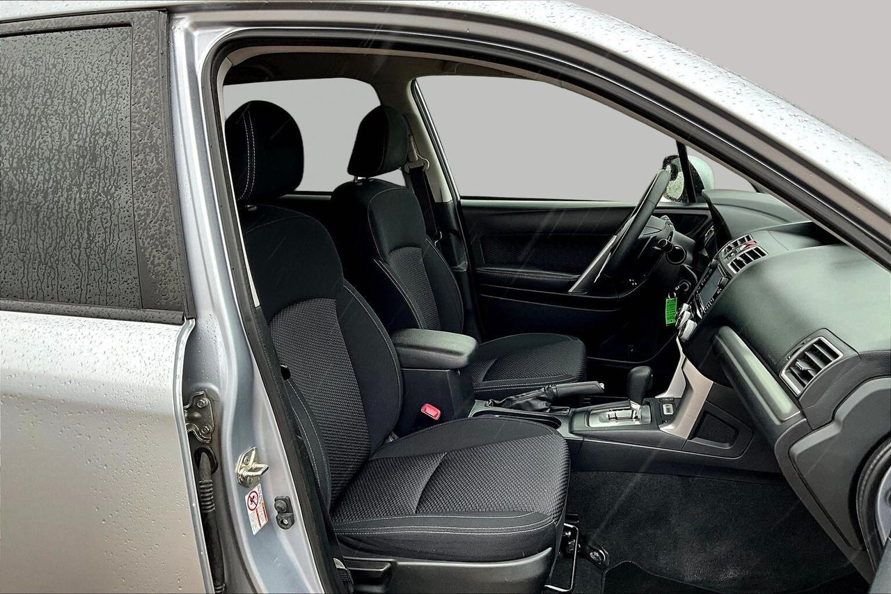 2017 Subaru Forester 2.5i Photo