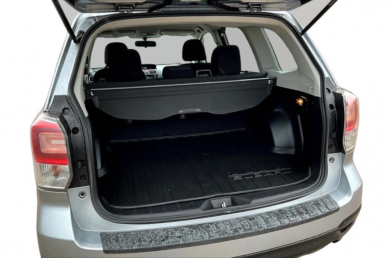 2017 Subaru Forester 2.5i Photo