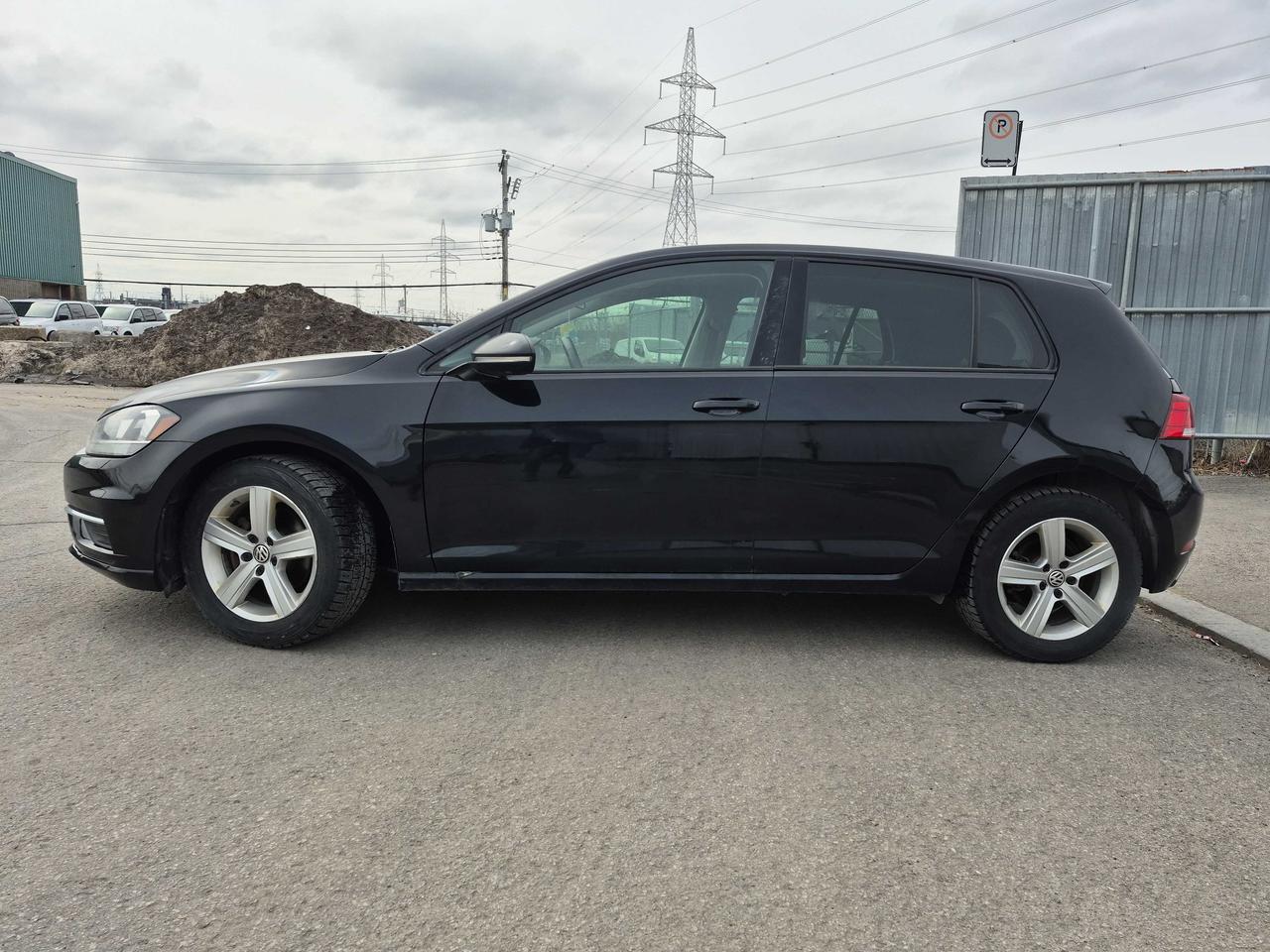 2021 Volkswagen Golf Comfortline - 6SPD!! NAV, HEATED SEATS, B/U CAM! Photo4