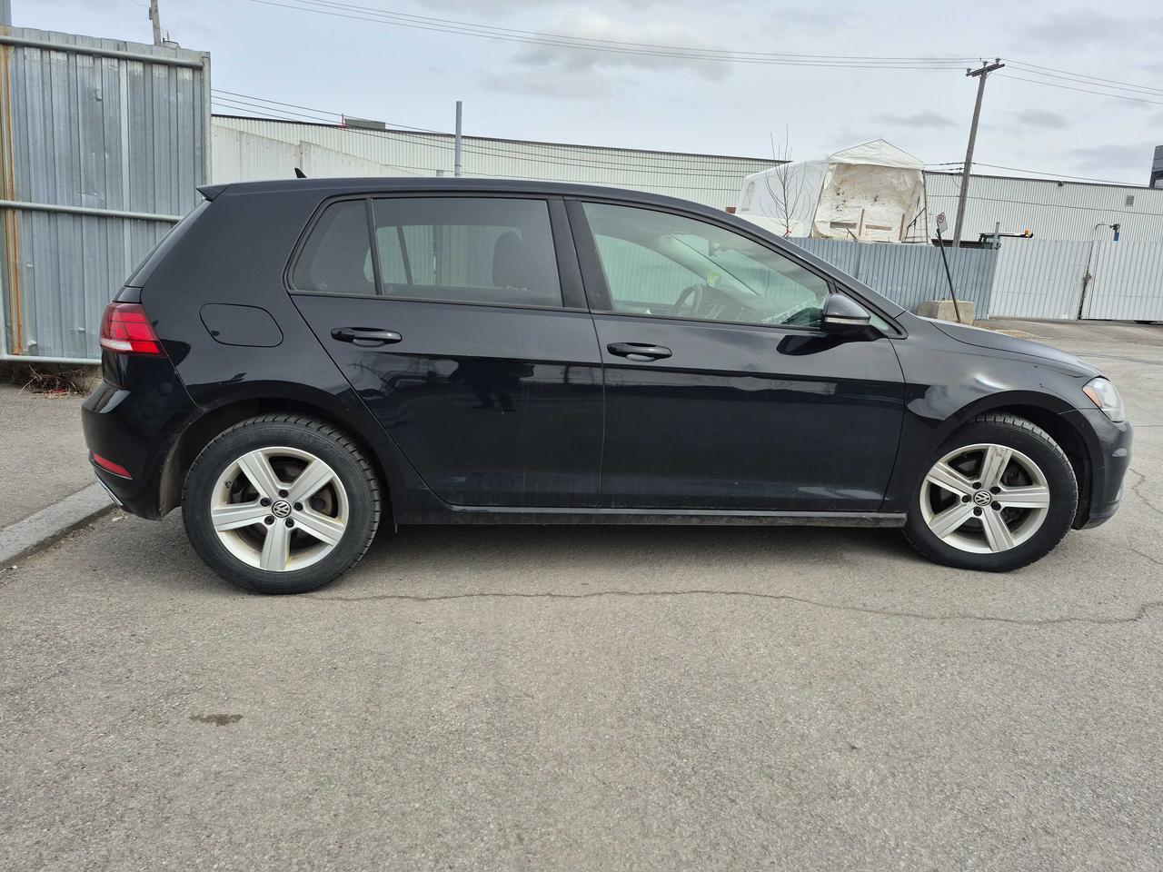 2021 Volkswagen Golf Comfortline - 6SPD!! NAV, HEATED SEATS, B/U CAM! - Photo #9