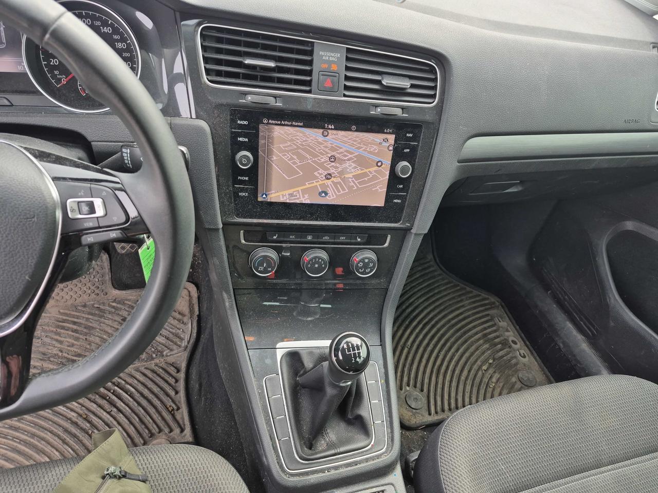 2021 Volkswagen Golf Comfortline - 6SPD!! NAV, HEATED SEATS, B/U CAM! Photo