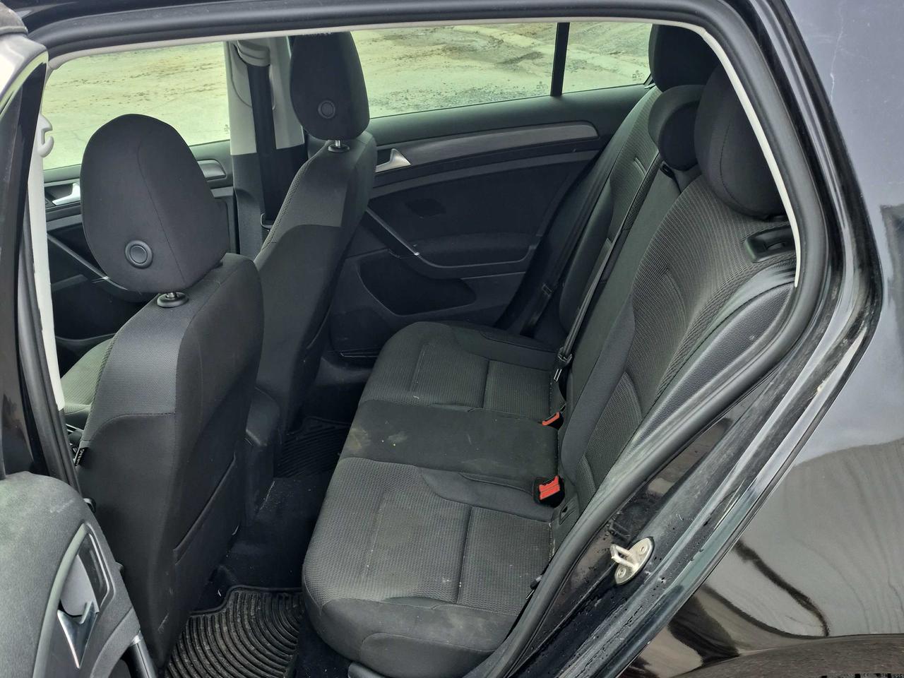 2021 Volkswagen Golf Comfortline - 6SPD!! NAV, HEATED SEATS, B/U CAM! - Photo #16