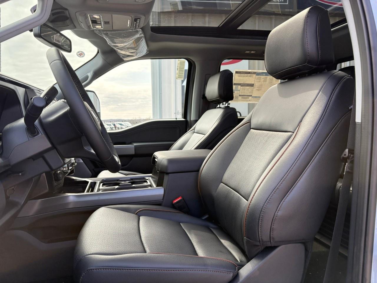 2026 Ford F-250 Super Duty SRW LARIAT 4WD CREW CAB 6.75' BOX Photo