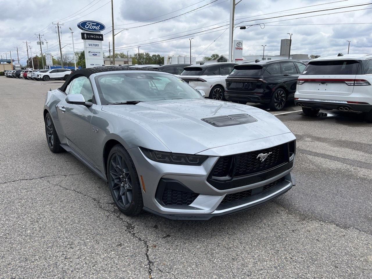 2026 Ford Mustang GT Premium Convertible Photo4