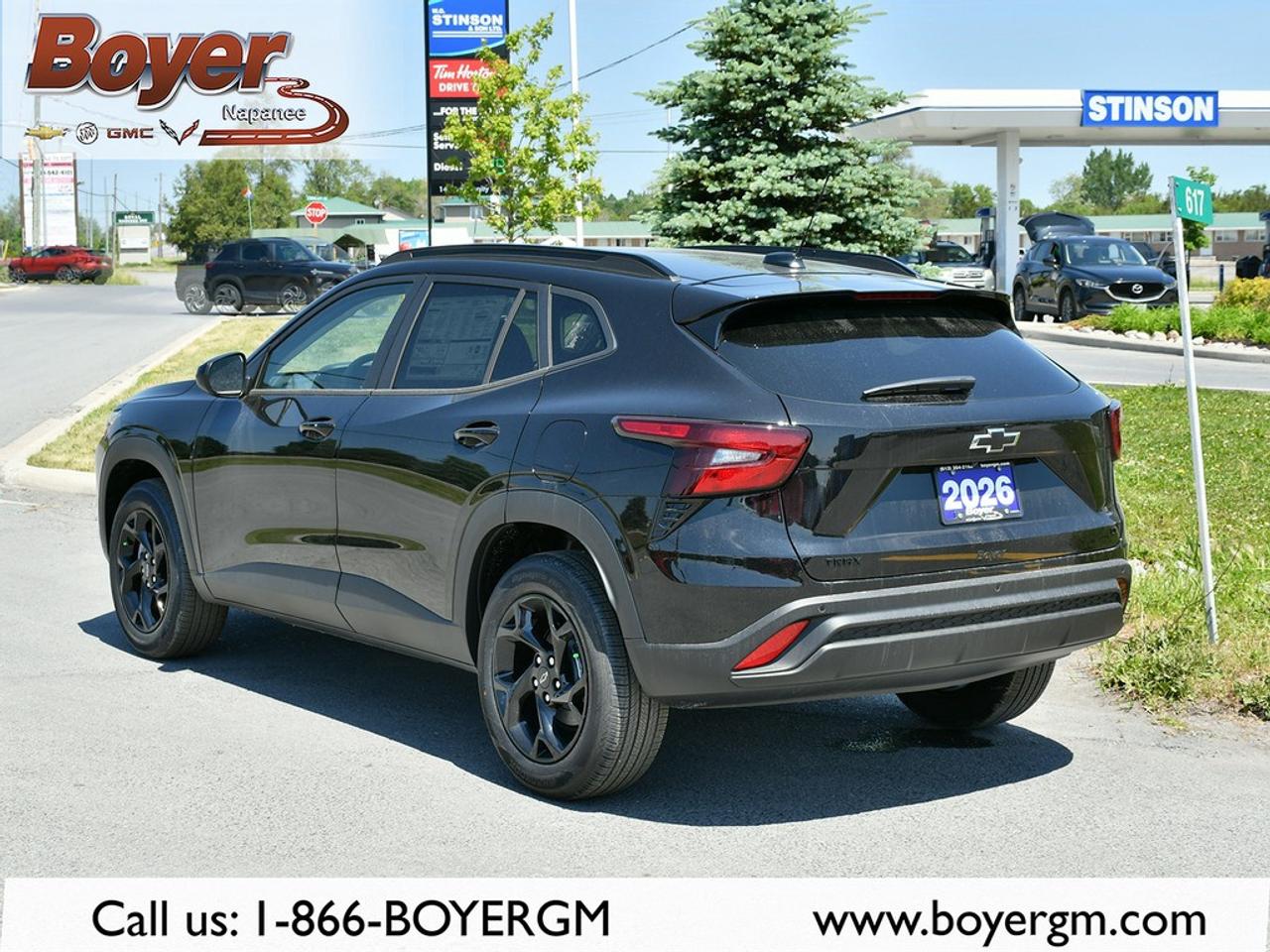 2026 Chevrolet Trax Fwd 4dr Lt Photo3