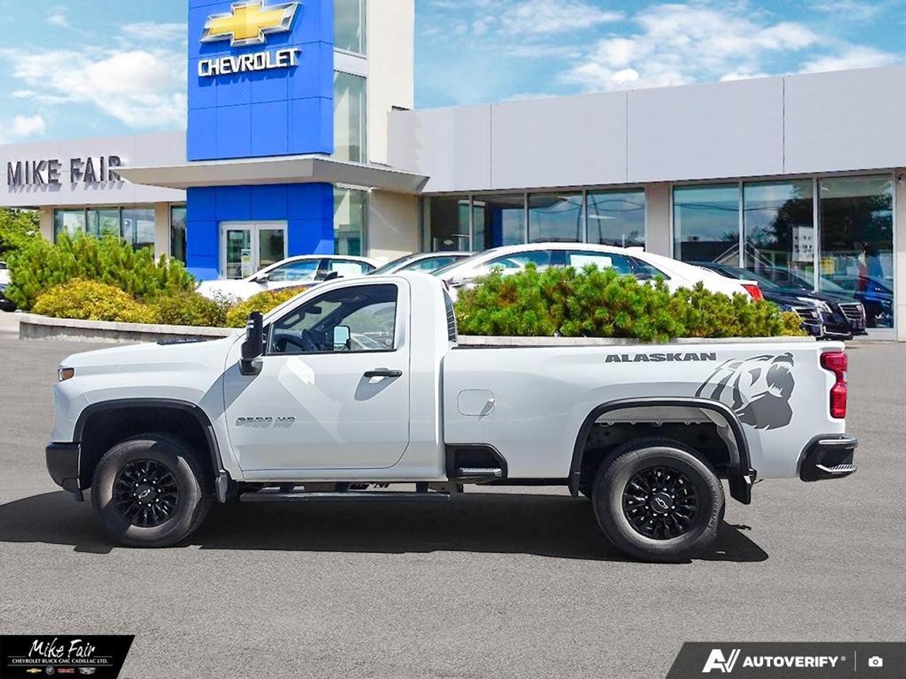 2025 Chevrolet Silverado 2500 HD 4WD Regular Cab Long Box Work Truck Photo2