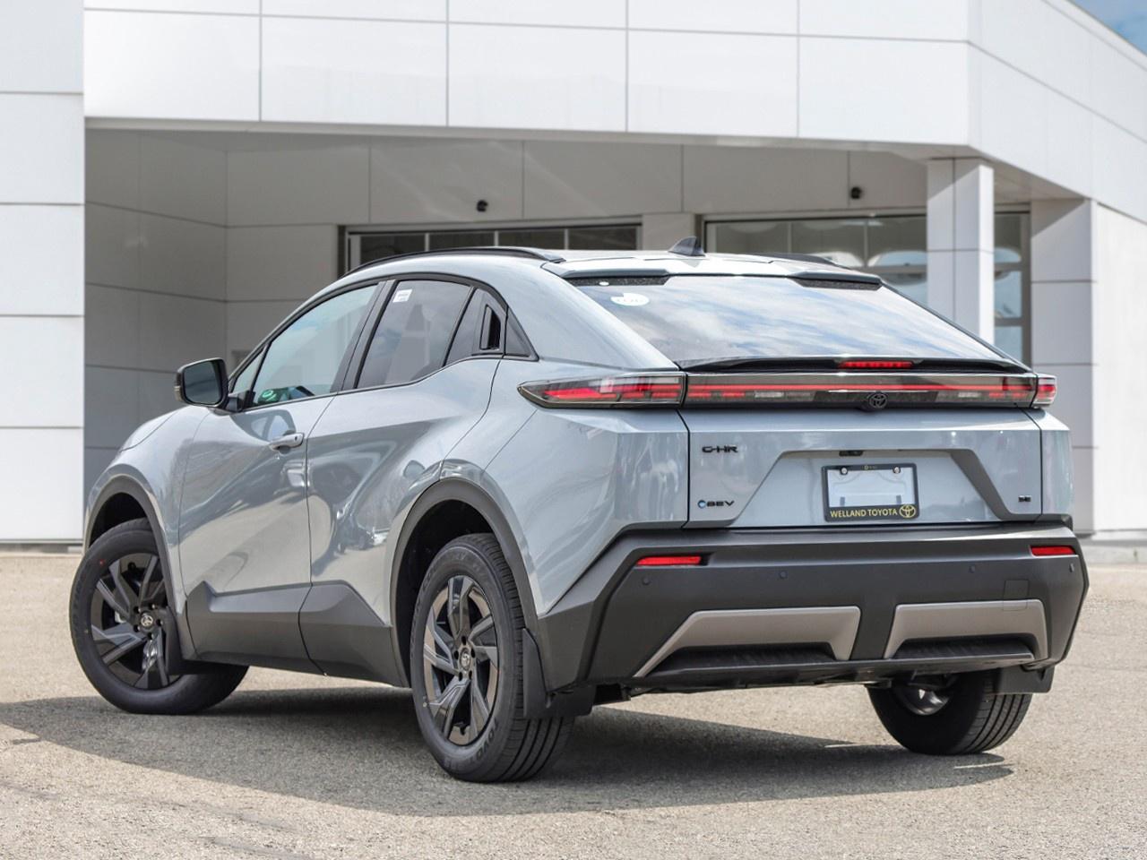 2026 Toyota C-HR SE Photo