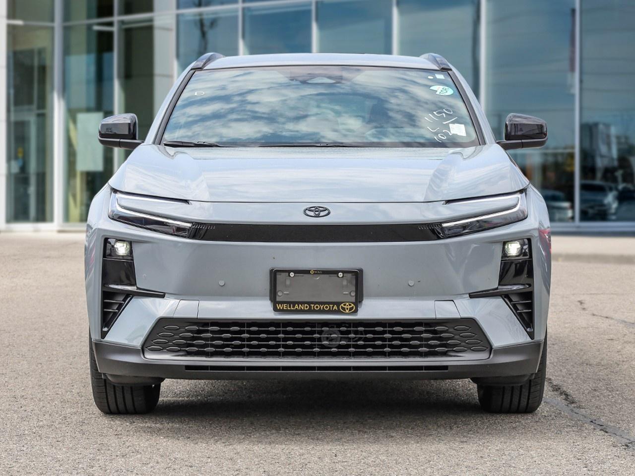 2026 Toyota C-HR SE Photo