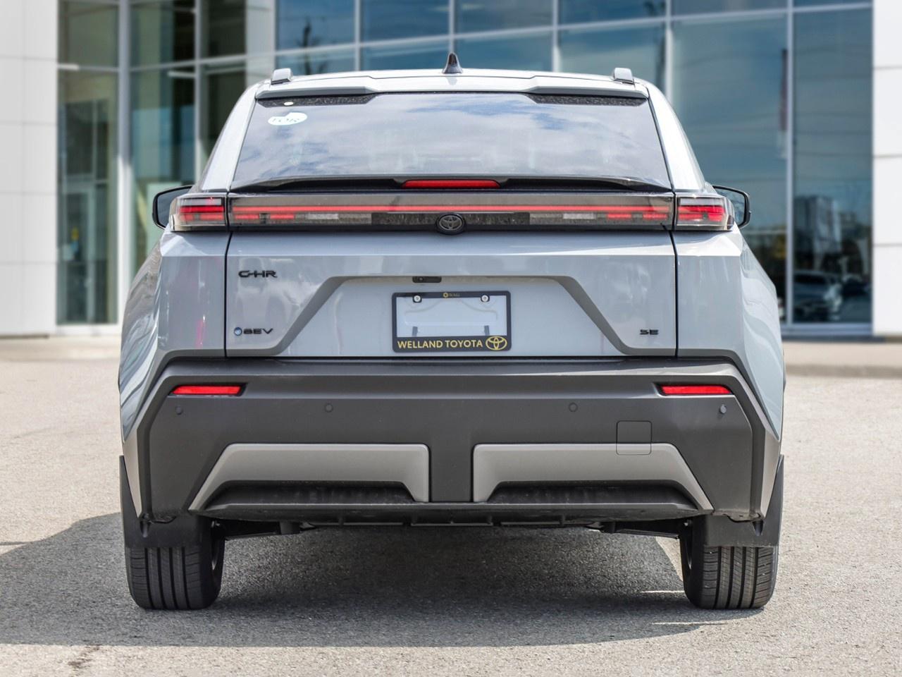 2026 Toyota C-HR SE Photo