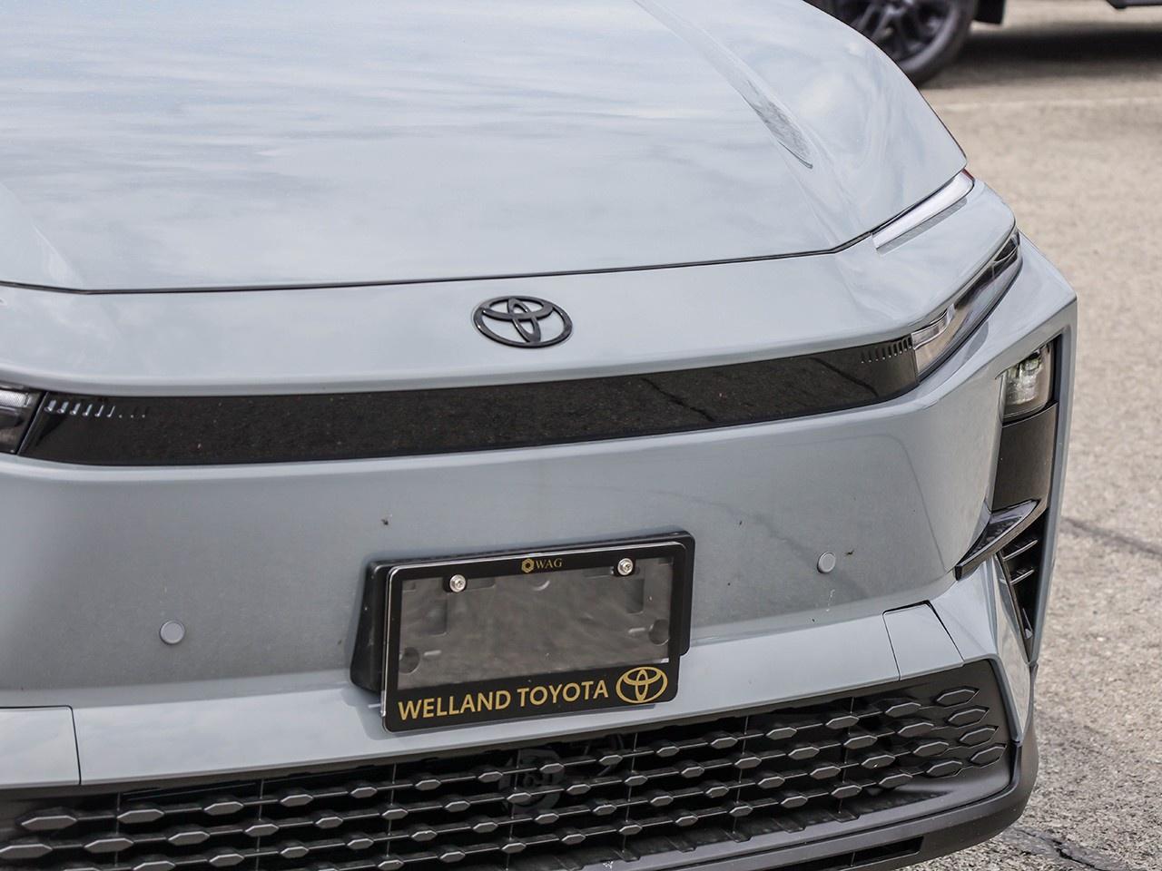 2026 Toyota C-HR SE Photo