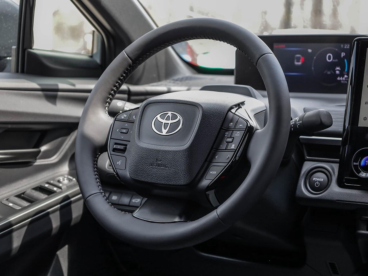 2026 Toyota C-HR SE Photo