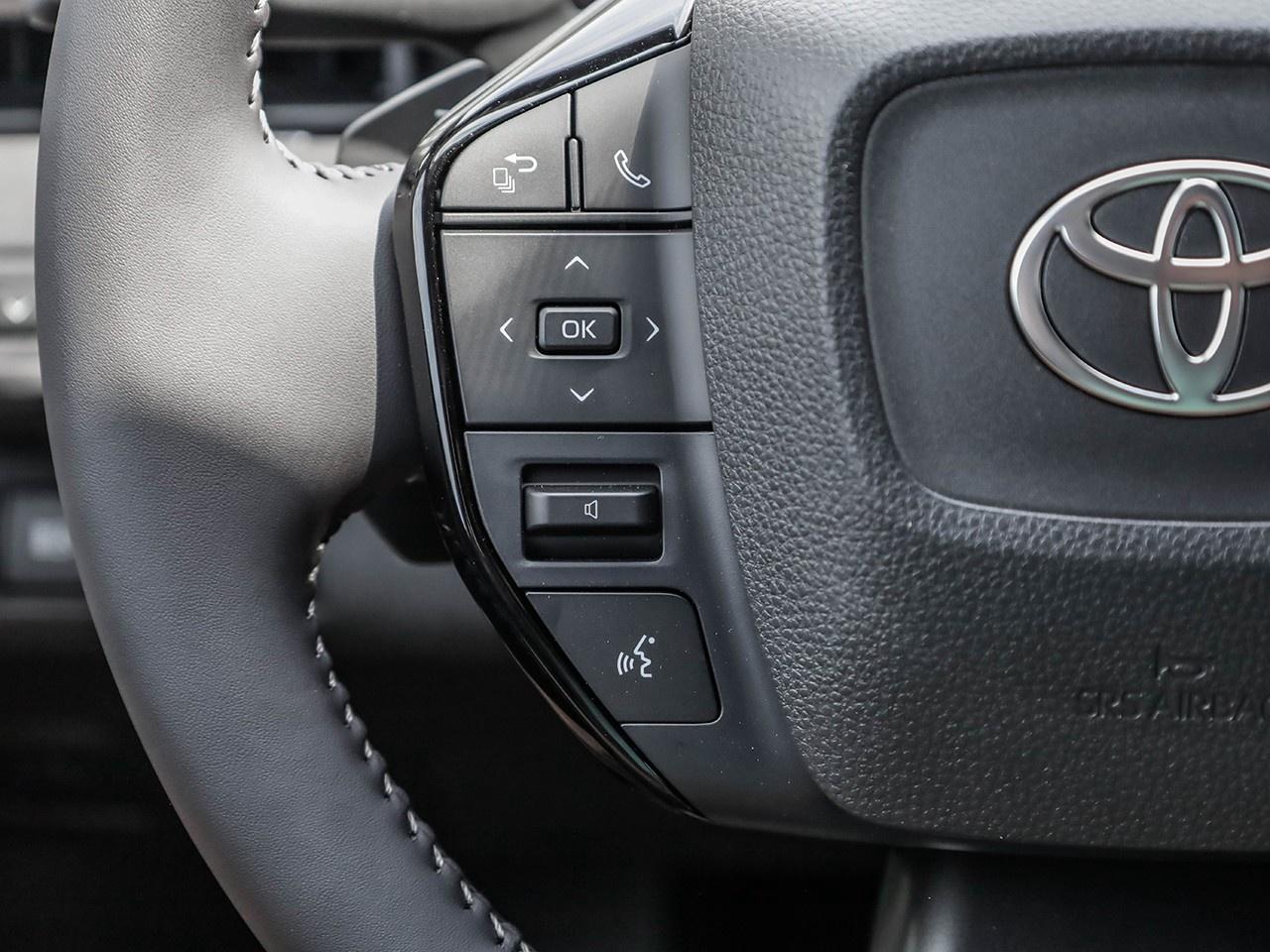 2026 Toyota C-HR SE Photo