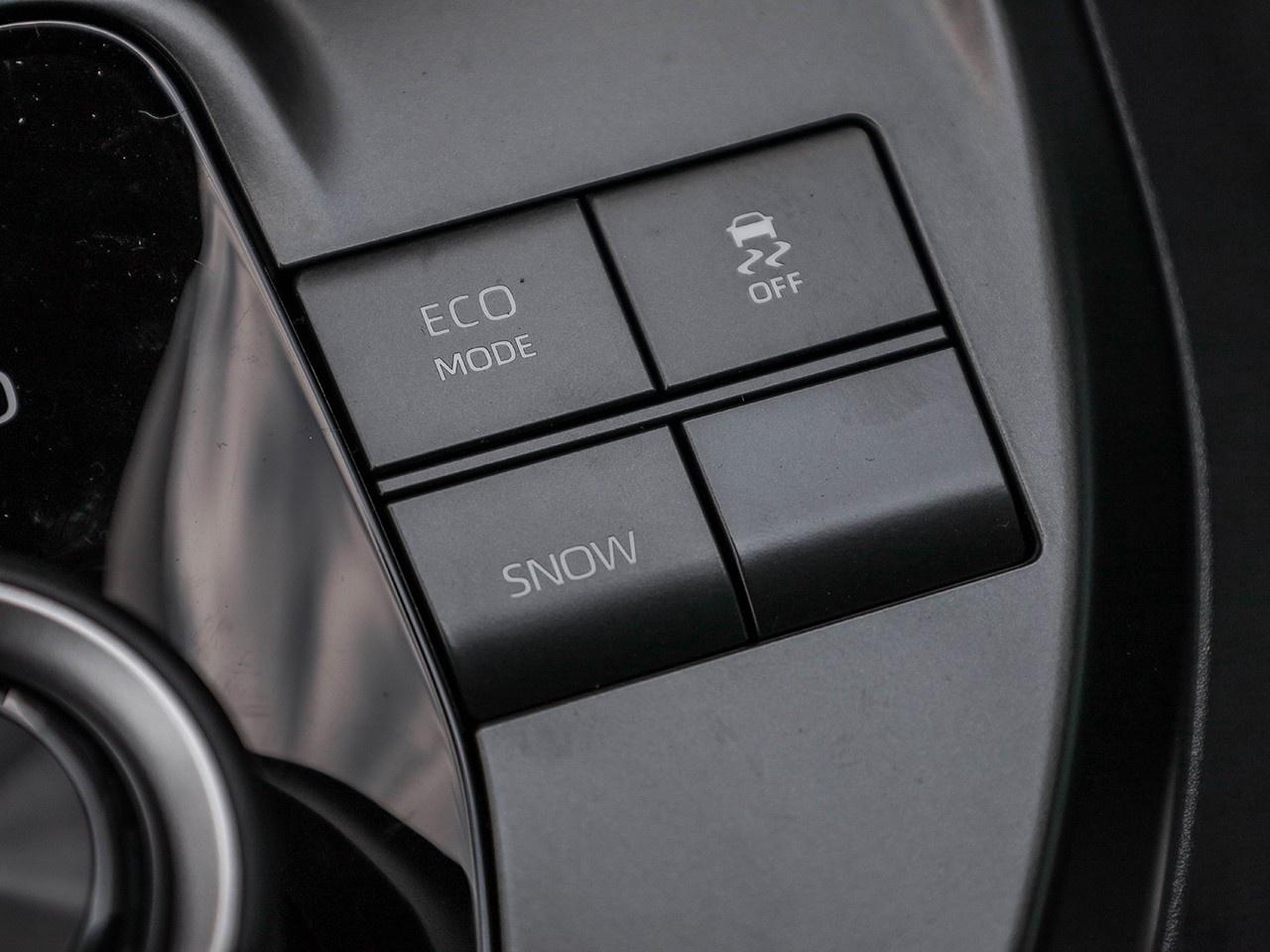 2026 Toyota C-HR SE Photo