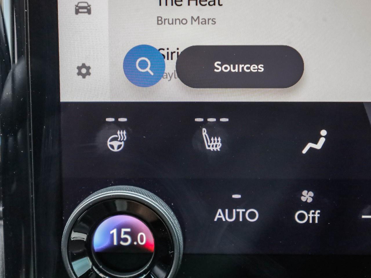 2026 Toyota C-HR SE Photo