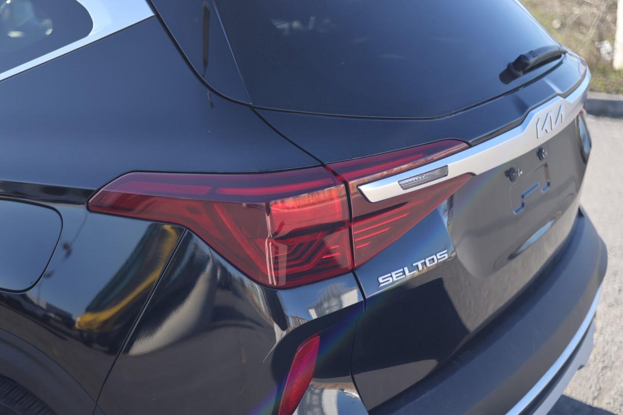 2023 Kia Seltos EX PREMIUM AWD Photo