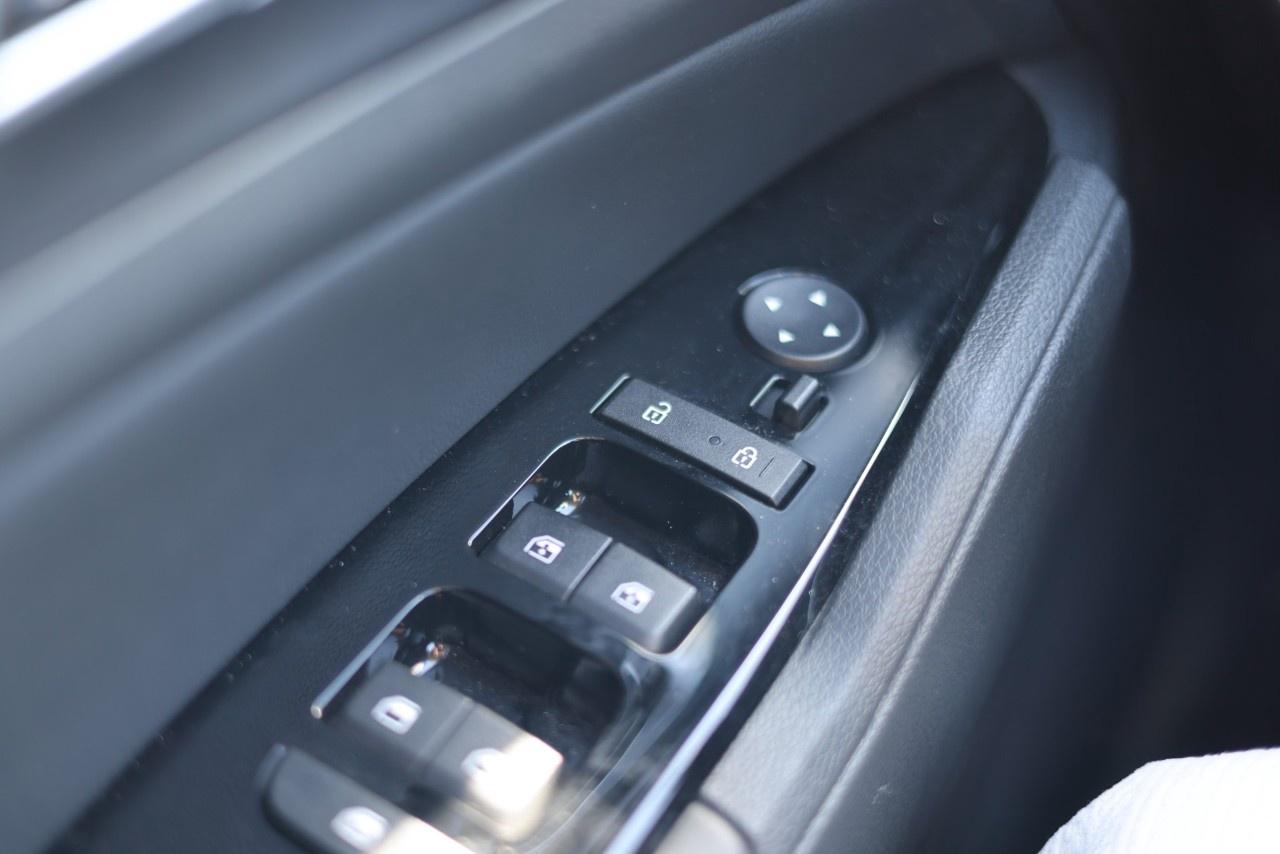 2023 Kia Sportage EX AWD Photo