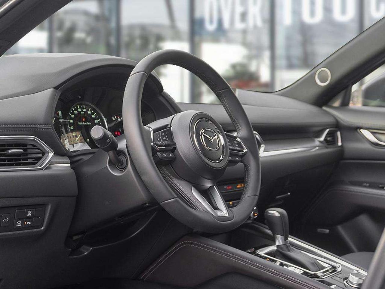 2025 Mazda CX-5 Signature AWD Photo