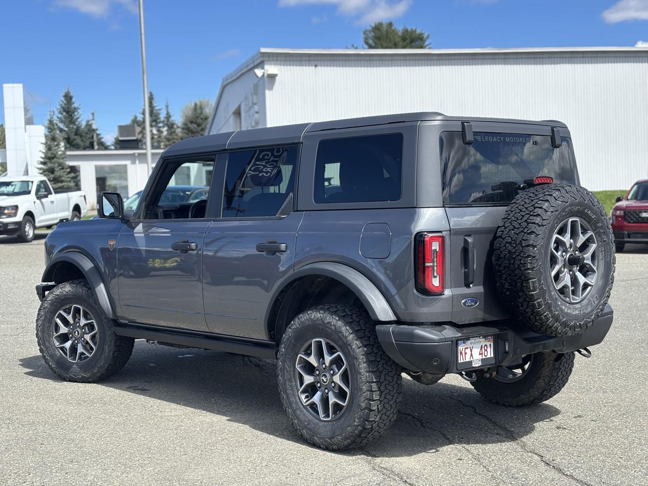 2024 Ford Bronco  Photo2