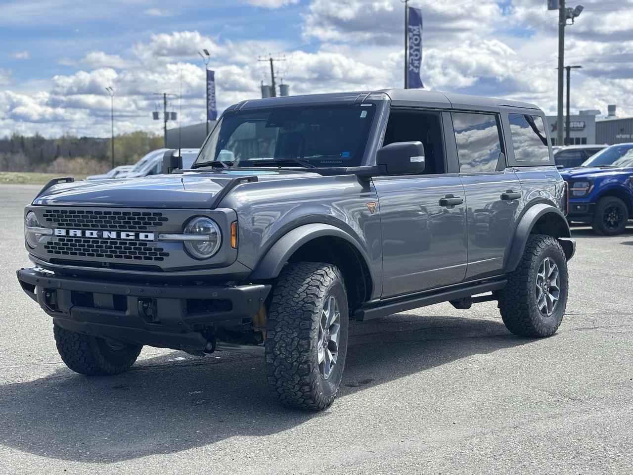 2024 Ford Bronco  Photo1
