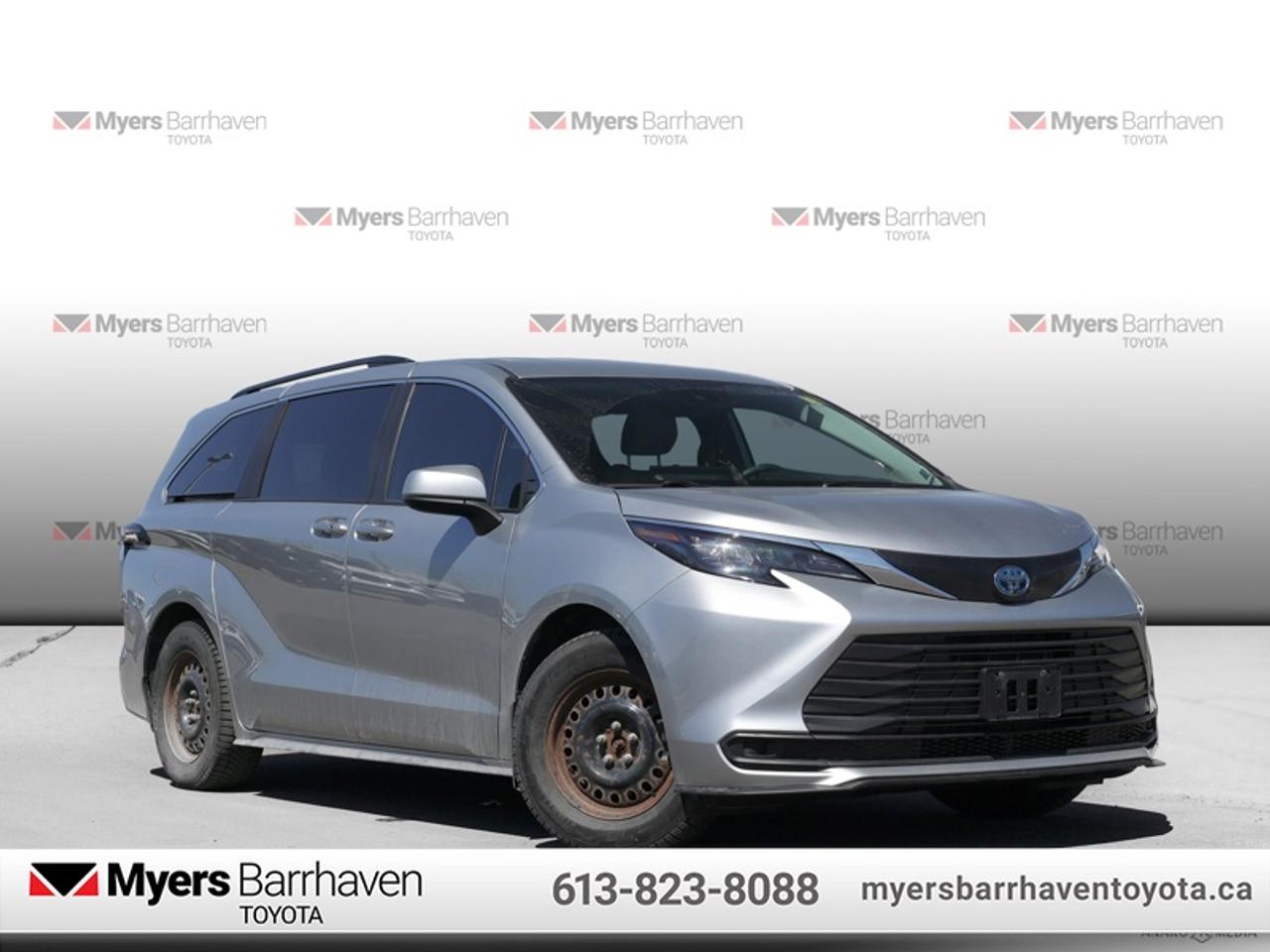 2025 Toyota Sienna LE 8-Passenger AWD  - Hybrid - $382 B/W Photo