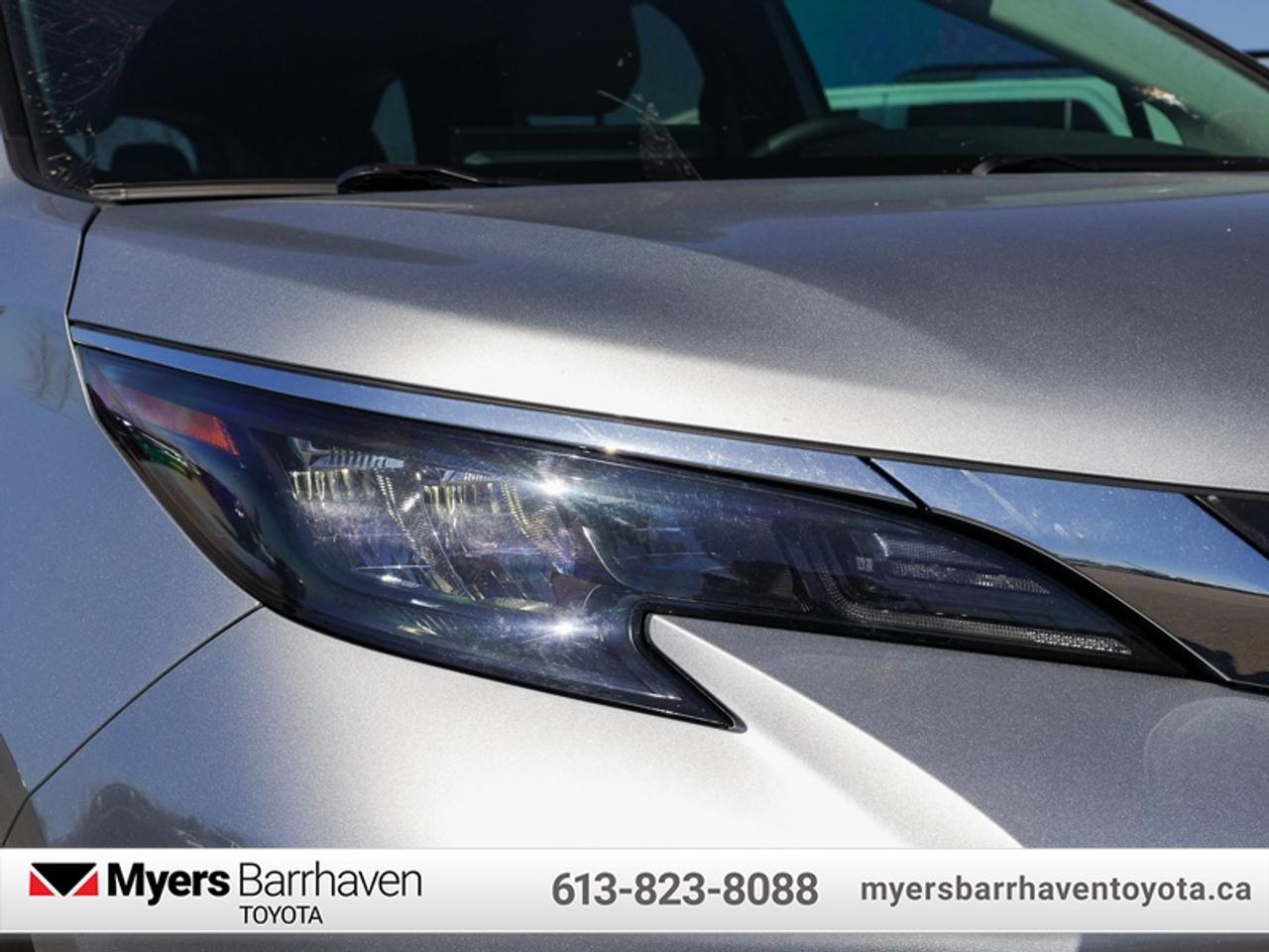2025 Toyota Sienna LE 8-Passenger AWD  - Hybrid - $382 B/W Photo