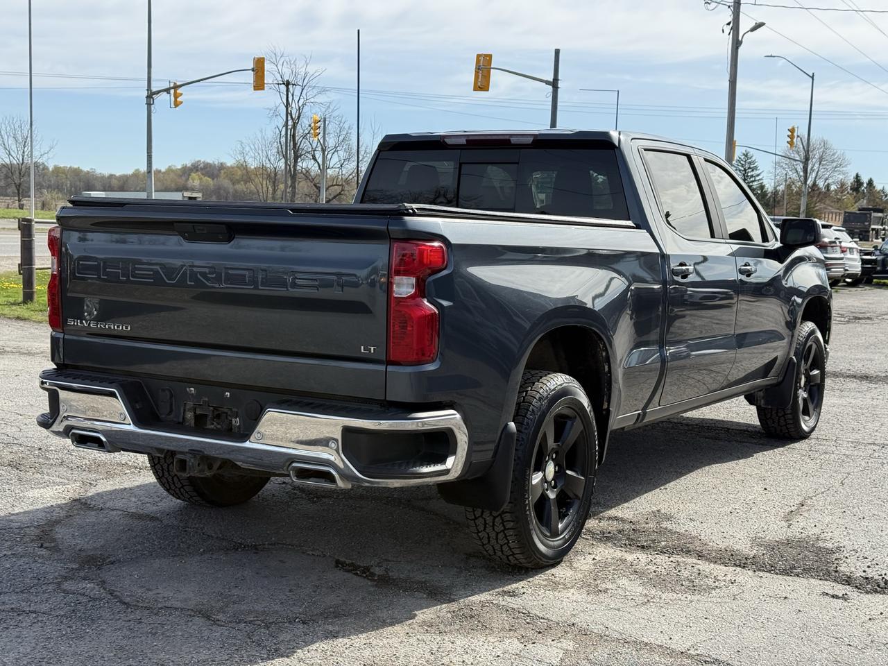 2021 Chevrolet Silverado 1500 LT Photo2